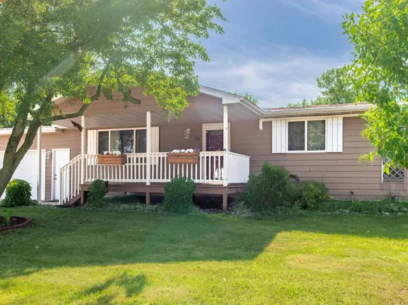 196 Hillcrest Ave, Spicer, MN 56288