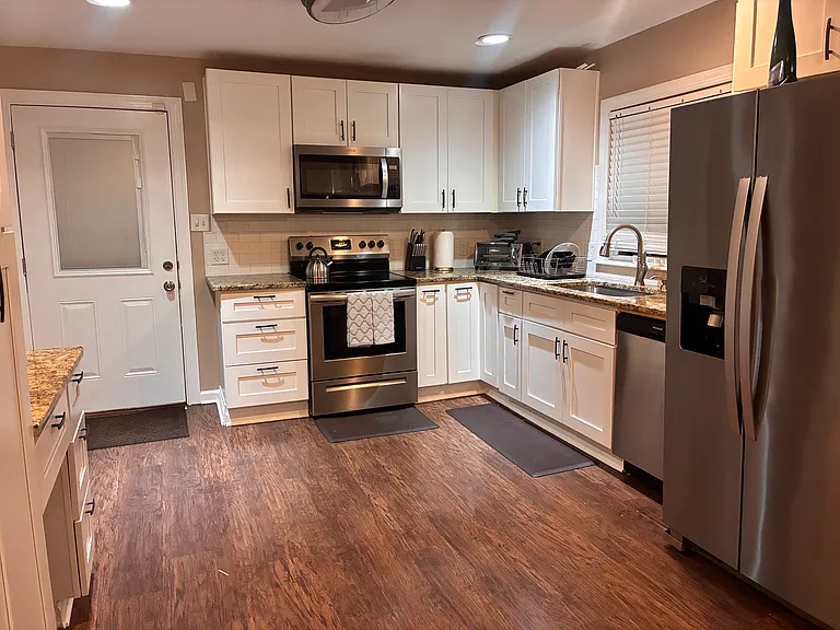 686 Center Hill Ave NW — Photo 6
