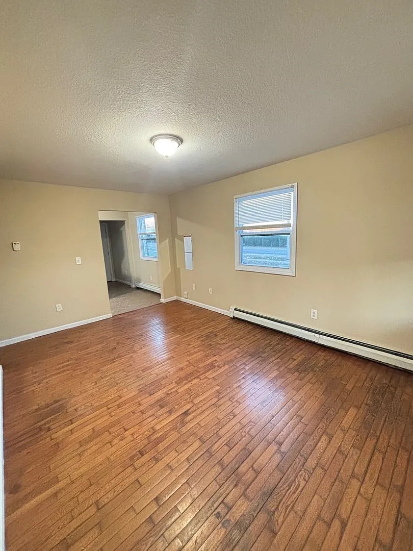 1203 Coler — Photo 4