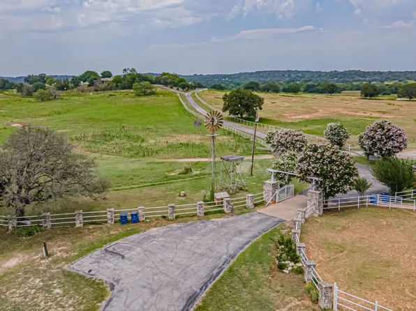 16751 E Fm 1188, Bluff Dale, TX 76433