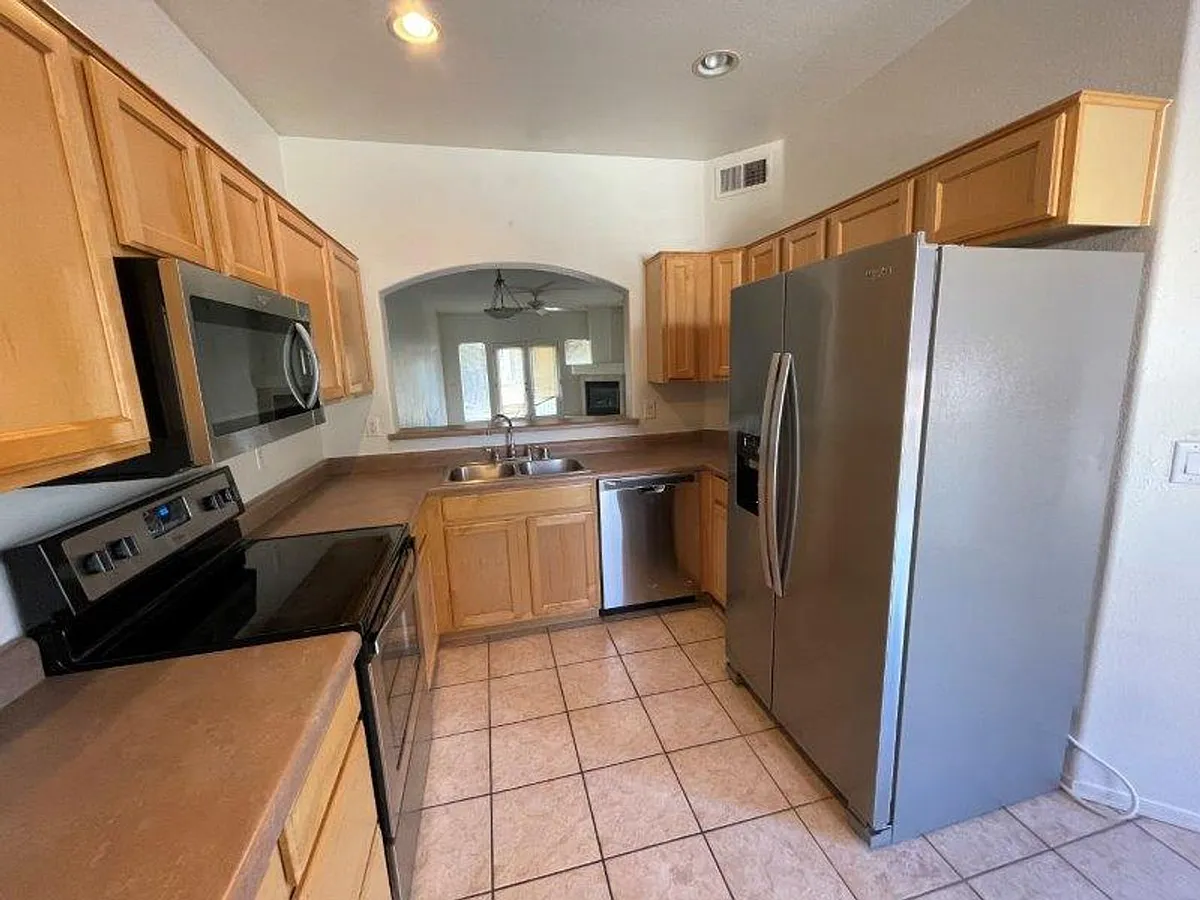 Building Photo - 7021 E Earll Dr #210