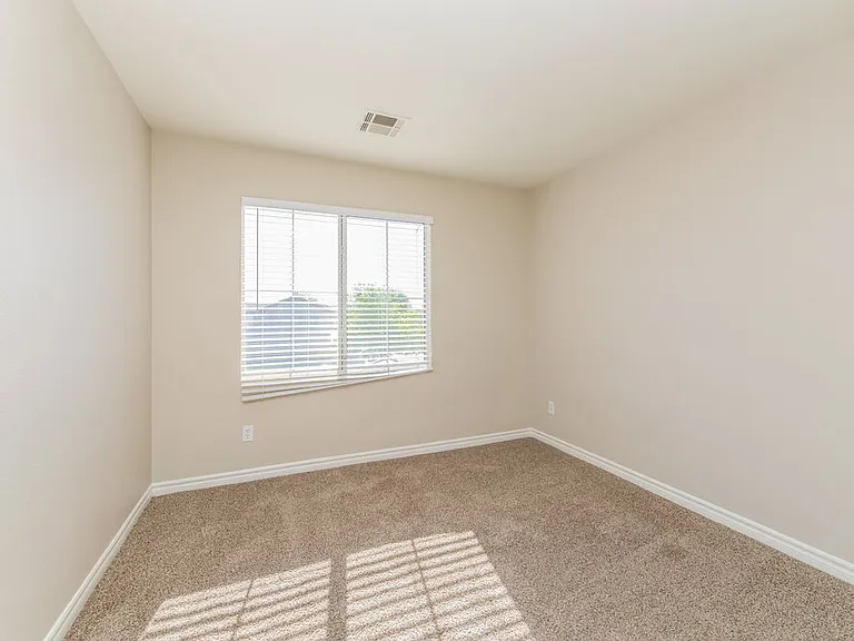 5305 Santa Fe Heights St — Photo 14