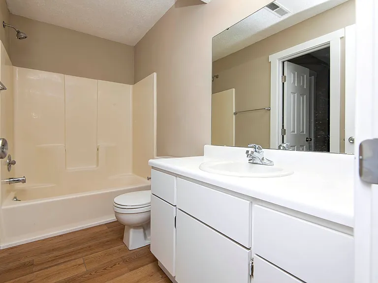 4444 S Robberson Ave — Photo 14