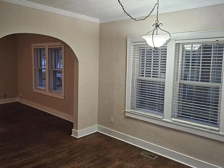 619 S Kentwood Ave — Photo 12