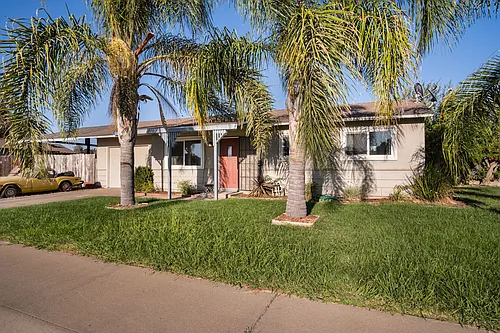 864 Lorenzo St Photo 1