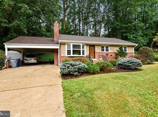 5703 Brookview Ct, Alexandria, VA 22310