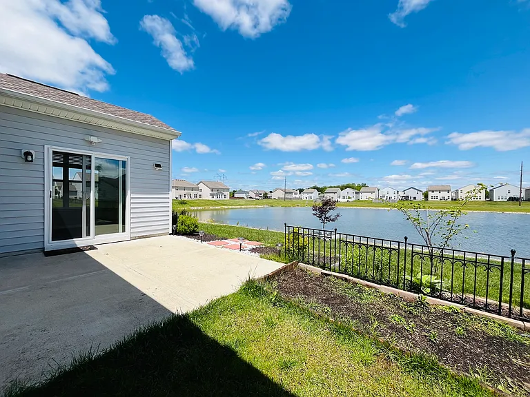 2566 Creek Bank Dr — Photo 24
