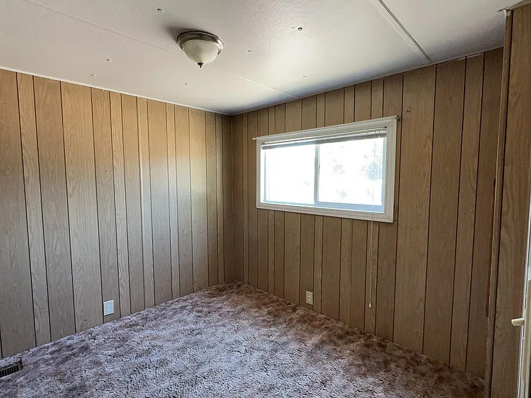 130 Jefferson Ave — Photo 12