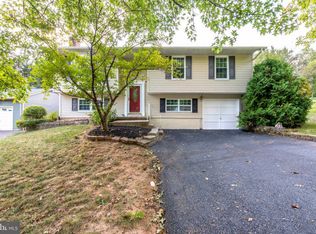6166 Fairbourne Ct, Hanover, MD 21076