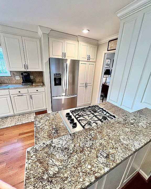 Kitchen gas stove 
