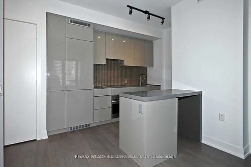 7 Grenville St #1103 Photo 1