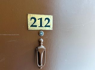 13700 SW 62nd St APT 212, Miami, FL 33183