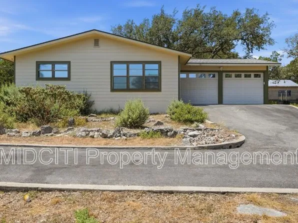 701 Luehlfing Dr, Canyon Lake, TX 78133