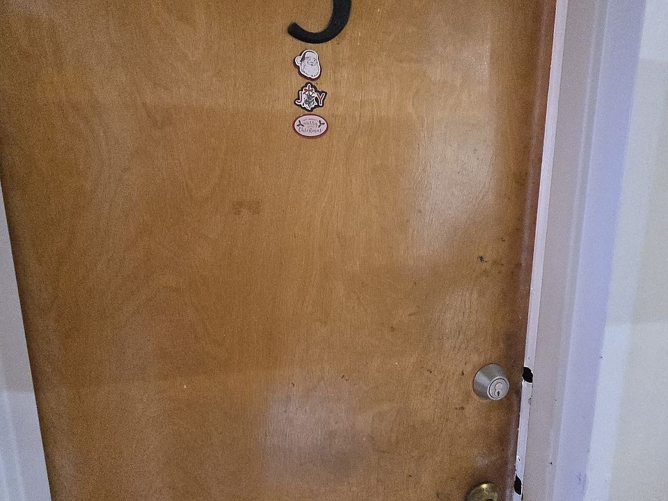 2nd image of 383 Elwood Ave #5