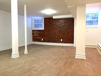 Rented by aptsandlofts.com