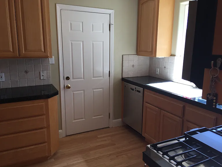 20395 Silverado Ave — Photo 3