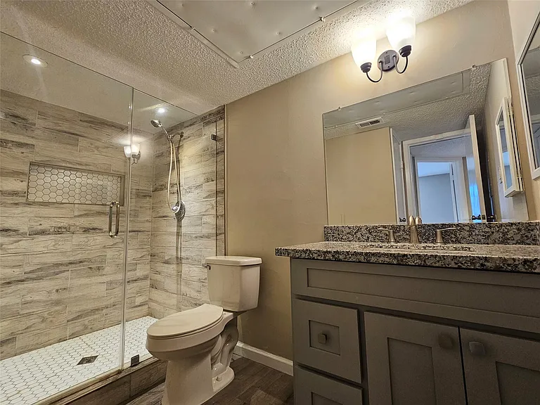 2816 S Bartell Dr #33 — Photo 9