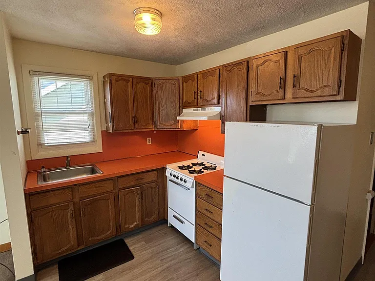 569 Somerville Ave #2 — Photo 6