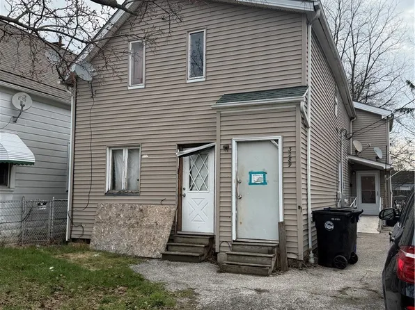 3289 W 61st St, Cleveland, OH 44102
