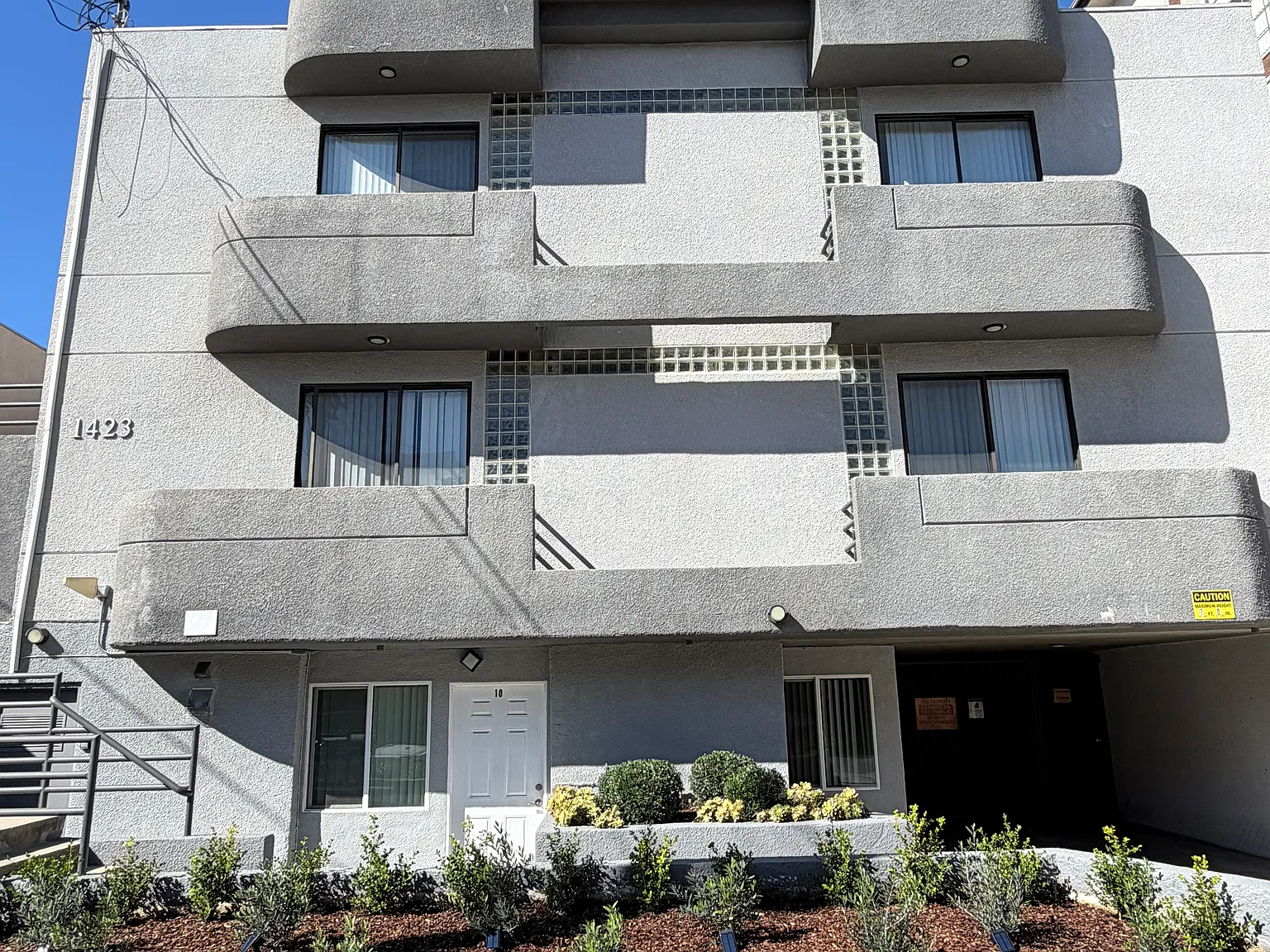 Curson Luxe Apartments — Photo 2