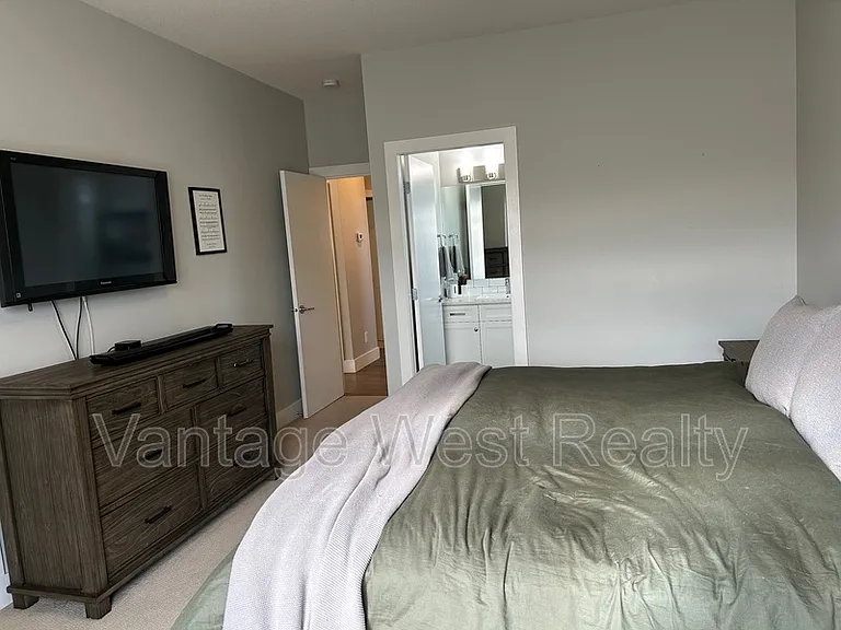 284A Upper Canyon Dr N — Photo 10