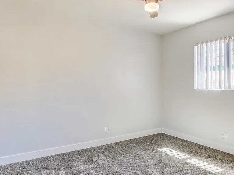 Modern & Beautiful! 2-Bedroom, 1-Bathroom Apartment with Private Patio in Escondido — Photo 12