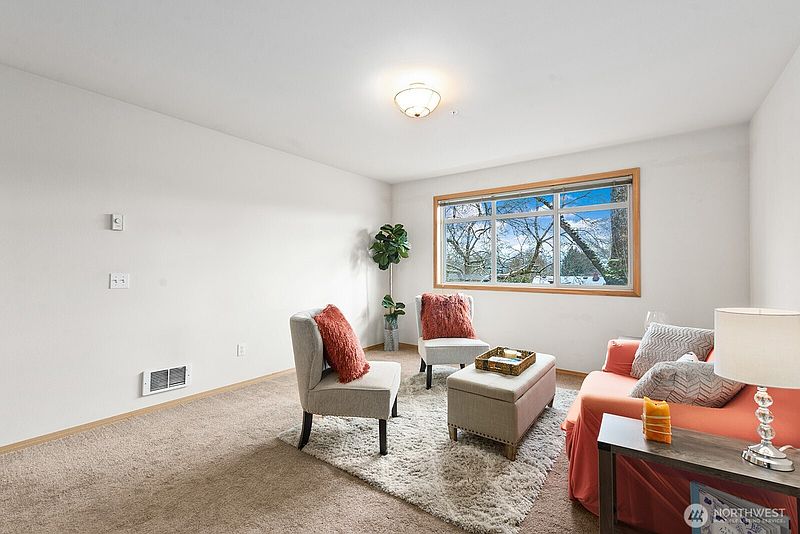 5th image of 9517 35th Avenue NE #2A