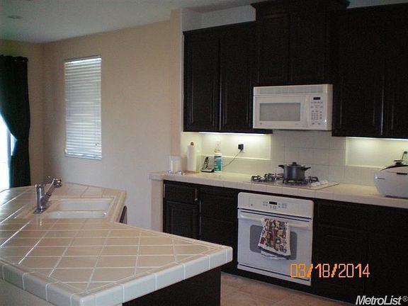5th image of 8372 Almadine Dr