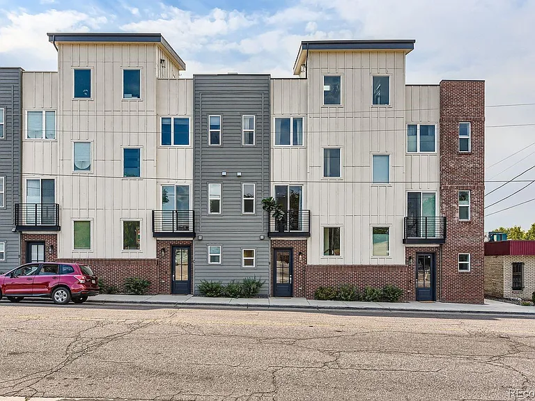 1280 E Hampden Ave #B — Photo 2