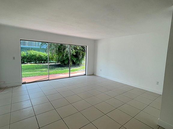 4th image of 9365 Fontainebleau Boulevard #E117