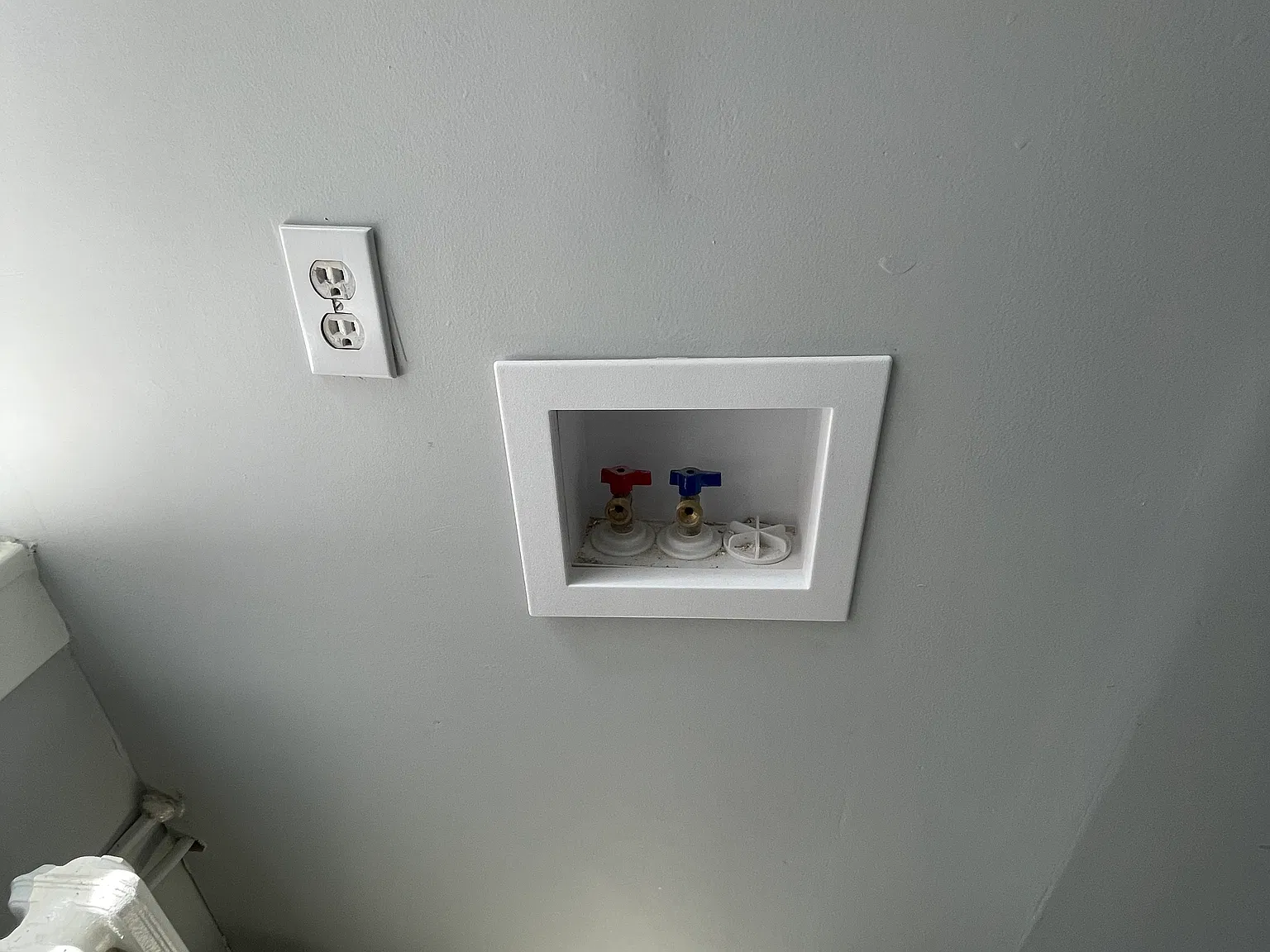 1731 Edenside Ave — Photo 2