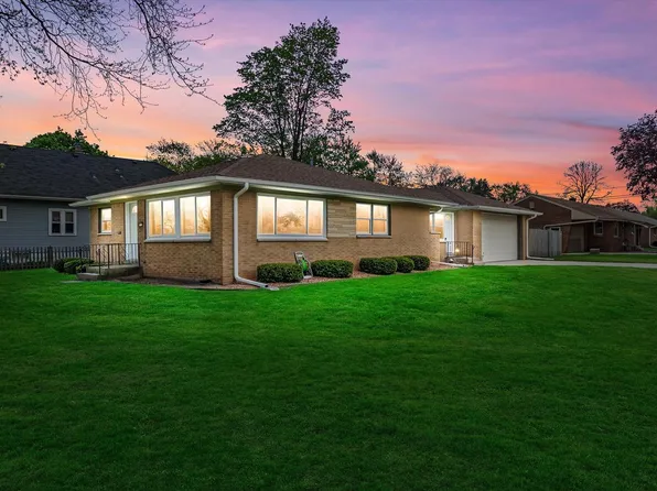 7729 W Cold Spring ROAD, Greenfield, WI 53220