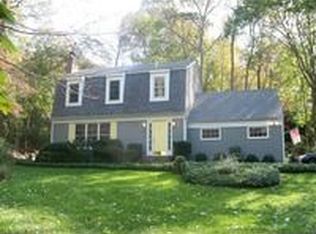 68 Old Post Rd, Mount sinai, NY 11766