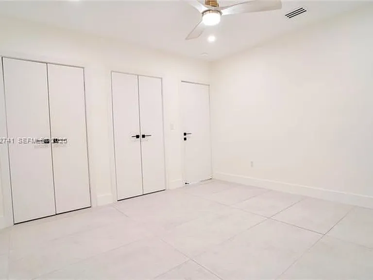 8811 Carlyle Ave — Photo 38