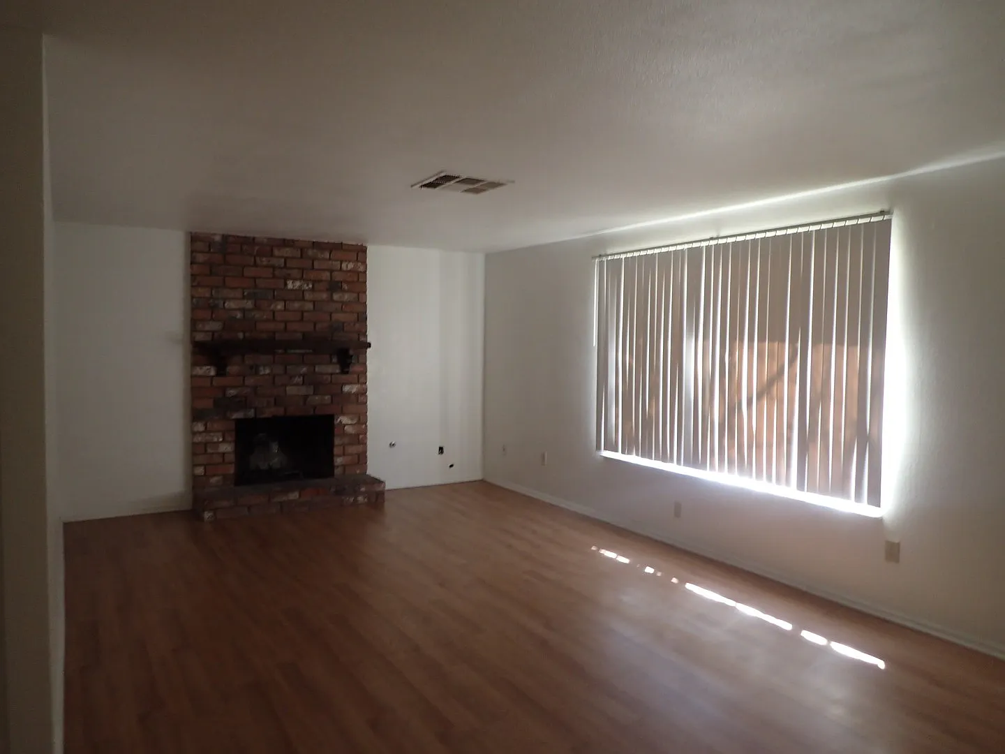 4 Bedroom — Photo 2