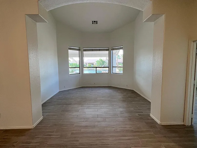 814 W Beechnut Dr — Photo 32