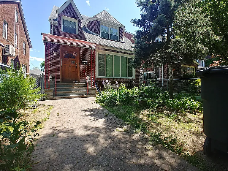 109-30 Park Ln S #1 — Photo 46