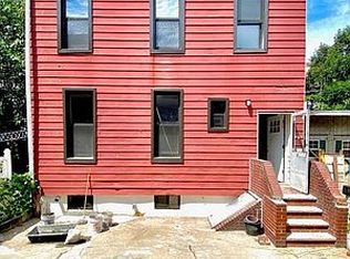 1865 Grove St, Flushing, NY 11385