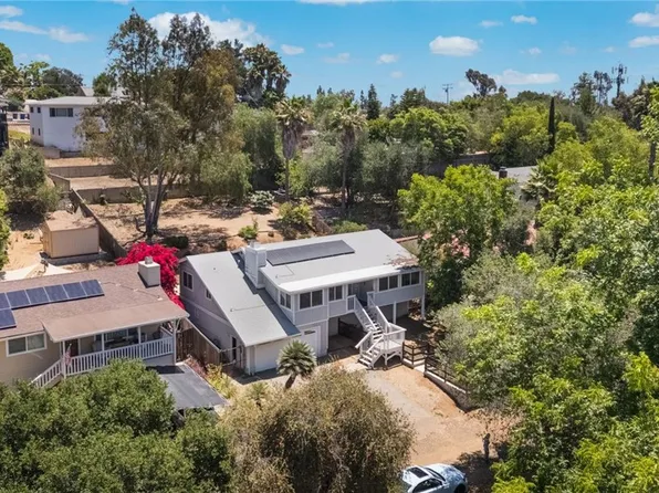 464 E Kalmia St, Fallbrook, CA 92028