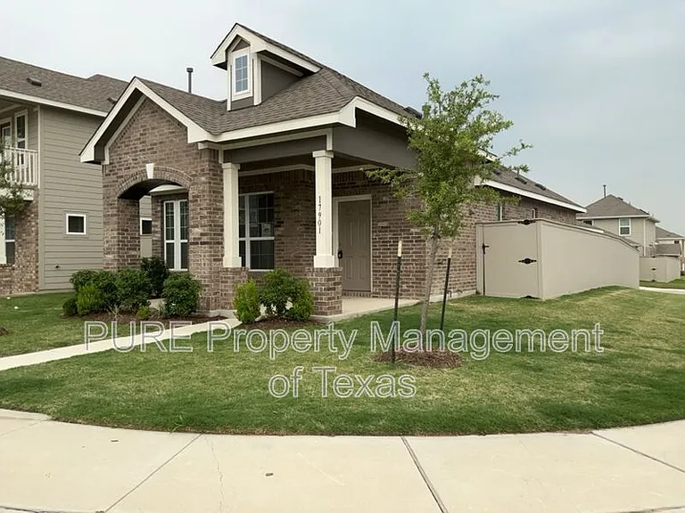 17901 Giglio Way — Photo 3