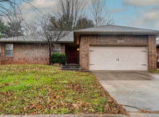 4345 S Roanoke Avenue, Springfield, MO 65810