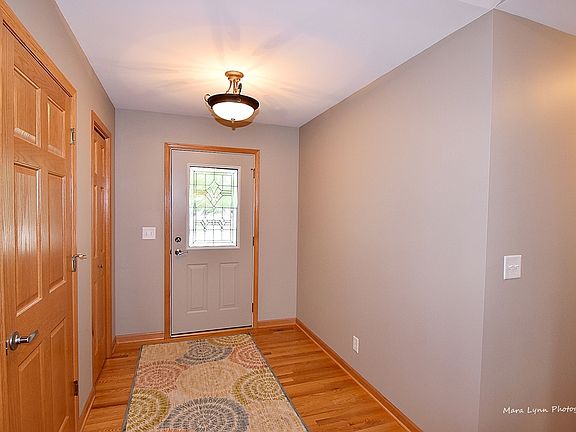 3rd image of 532 W Ashton Dr