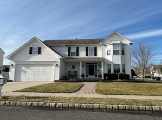 47 Pitch Pine Ln, Howell, NJ 07731