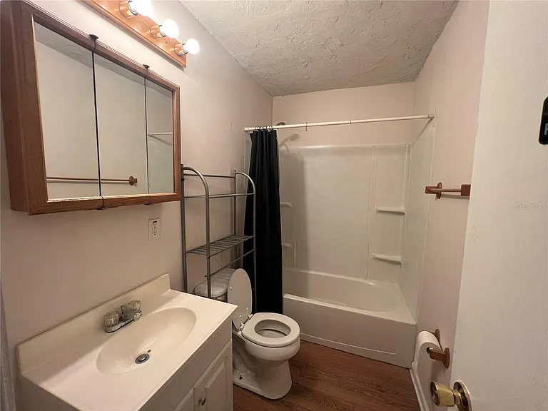 1159 Hampton Rd — Photo 5