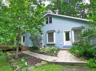 8536 Kent Dr, Novelty, OH 44072