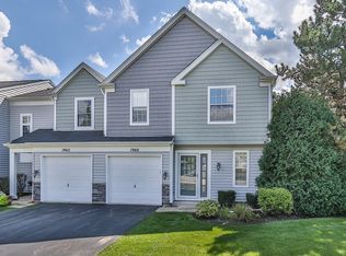 1960 Muirfield Cir, Elgin, IL 60123