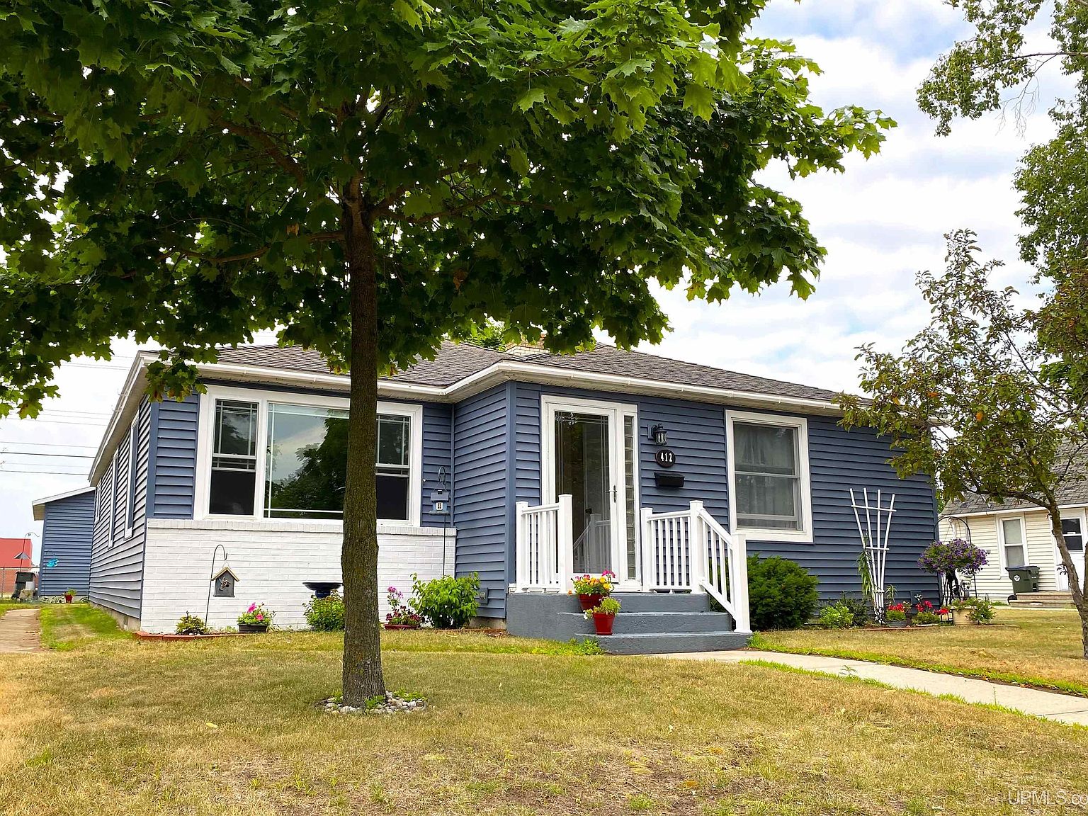 412 S 19th St, Escanaba, MI 49829 Zillow