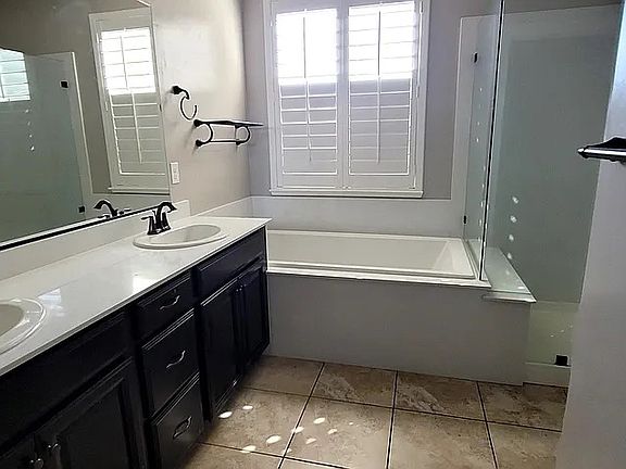 4th image of 1928 Balsam Ct