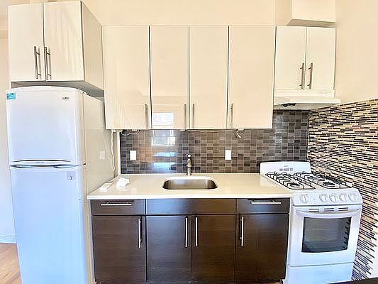 1st image of 3051 Brighton Third St #304