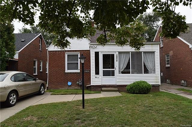 1st image of 15816 Saratoga St